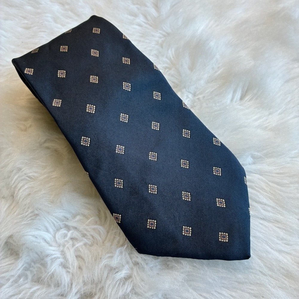 A. Foxx Ltd Mens Navy Blue Geometric Diamond 100% Italian Silk Tie Made in USA